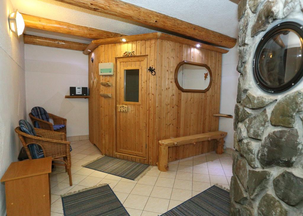 Pensjonat Tara Jeleśnia Exterior foto
